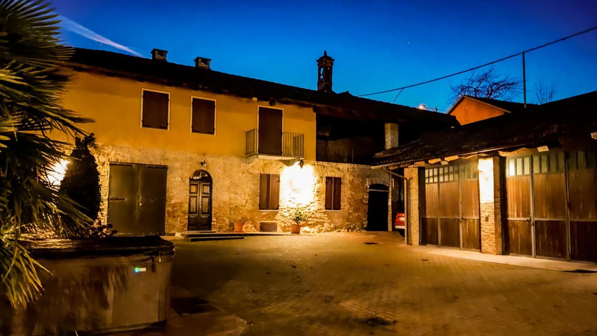 Bed and Breakfast Il Ghiro Dormiglione Cocconato Exterior foto