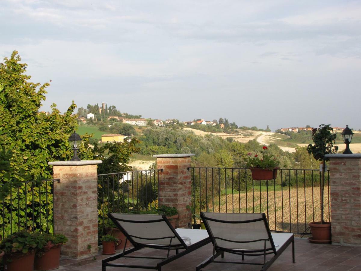 Bed and Breakfast Il Ghiro Dormiglione Cocconato Exterior foto