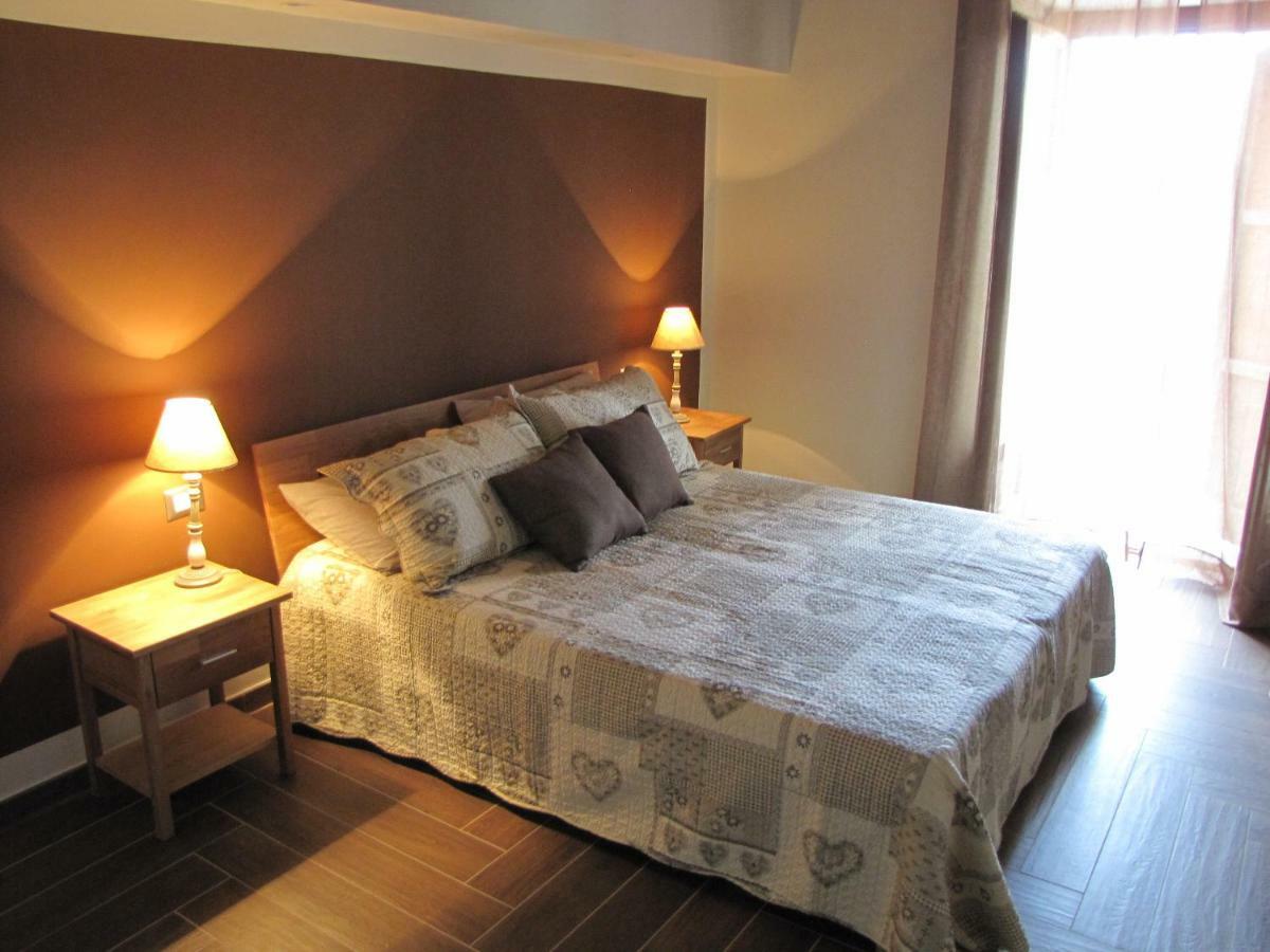 Bed and Breakfast Il Ghiro Dormiglione Cocconato Exterior foto