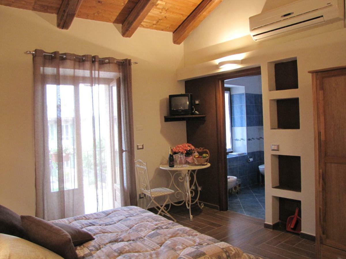 Bed and Breakfast Il Ghiro Dormiglione Cocconato Exterior foto