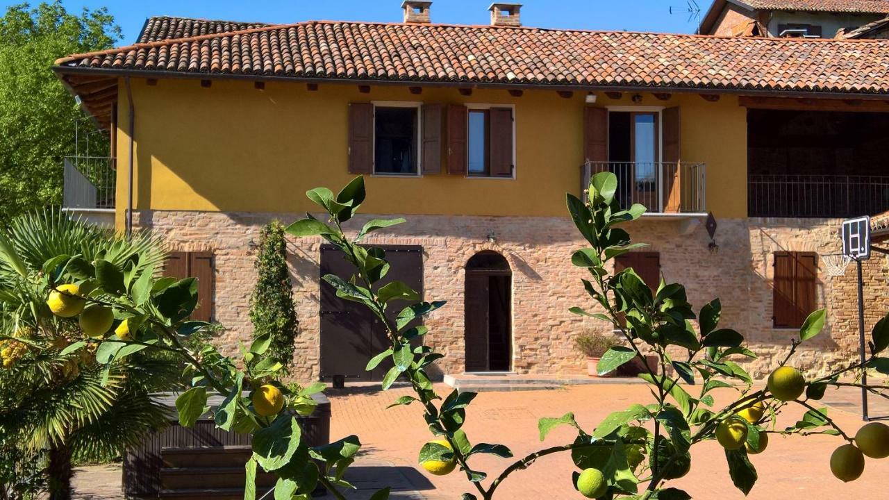 Bed and Breakfast Il Ghiro Dormiglione Cocconato Exterior foto